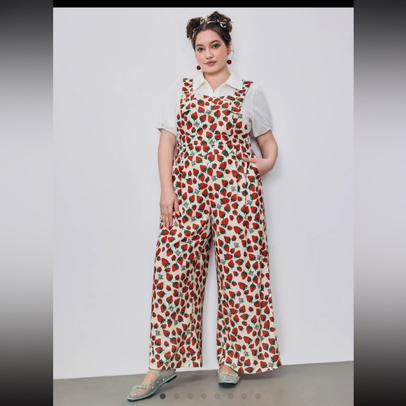 Cider Curve Strawberry Print Wide Leg Jumpsuit BNWT Size 4x - Picture 8 of 16